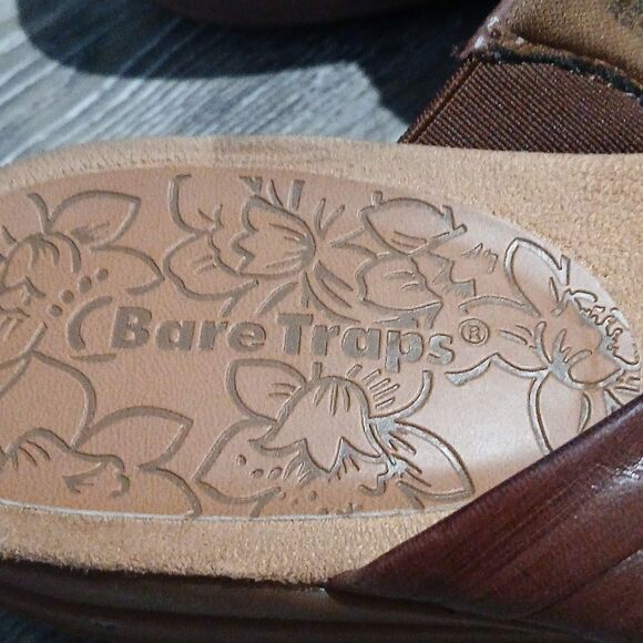 BareTraps  Justee brown leather slip on sandals slides Sz 9 NWOT - Picture 6 of 8